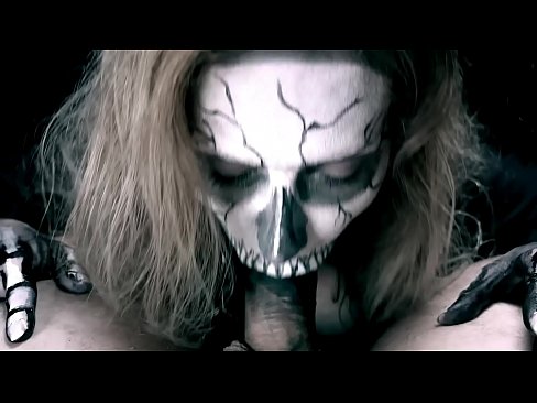 ❤️ Demon nighean sucking cock le a beul dubh agus slugadh cum. ️ Pornografach leinn ❌❤